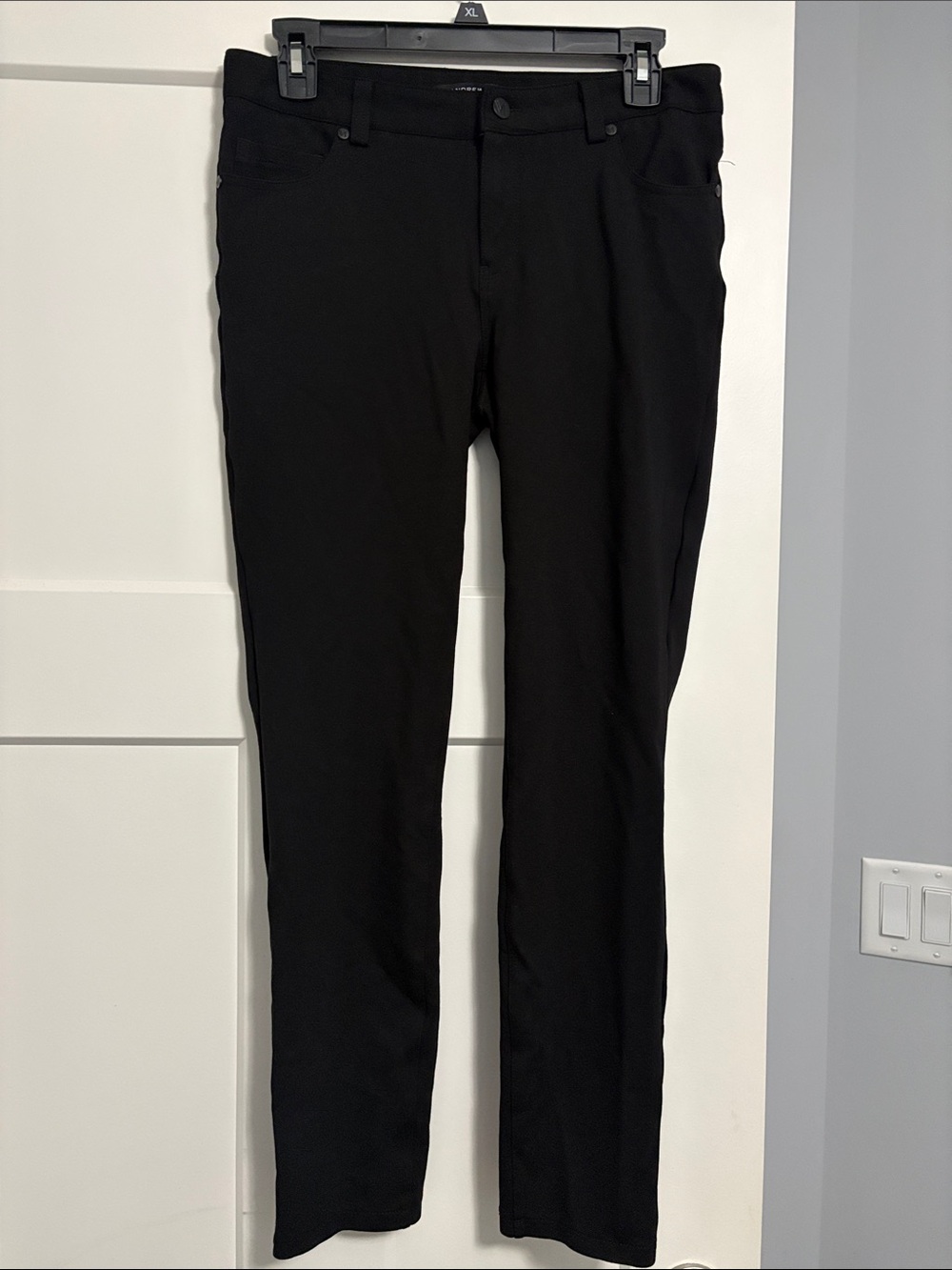 Andrew Marc women’s black jeggings